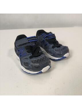 New Balance Kids Athletic Sneakers Sporty Activewear Size 2